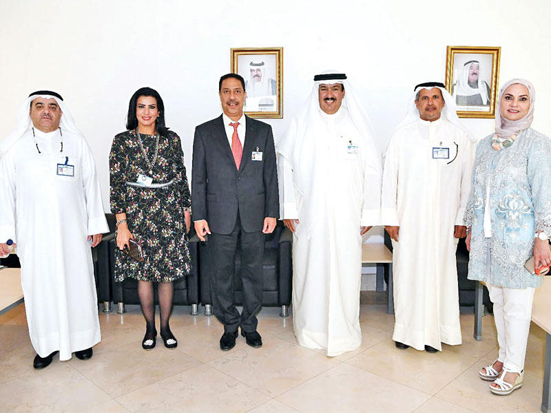 المضف متوسطاً أسرة كلية التربية الأساسية أمسn