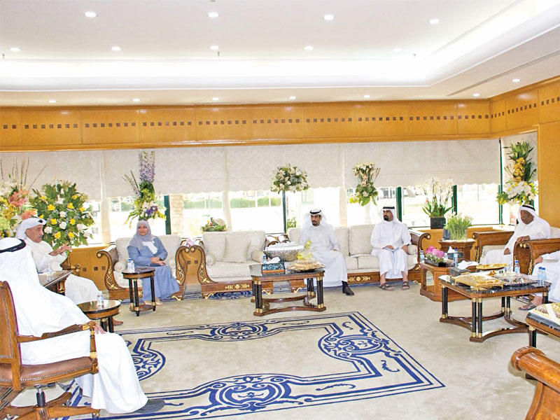 اليوسف مستقبلاً رئيس اتحاد منتجي الألبان وعدداً من مربي الأبقار