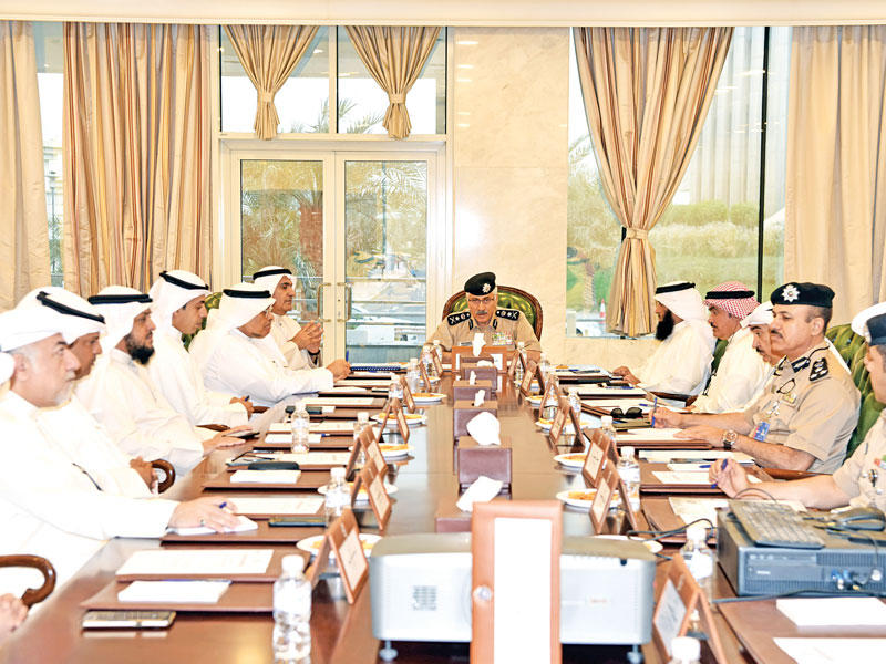 الدوسري مترئساً الاجتماع