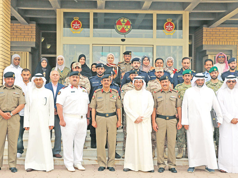 جانب من المشاركين في الدورة