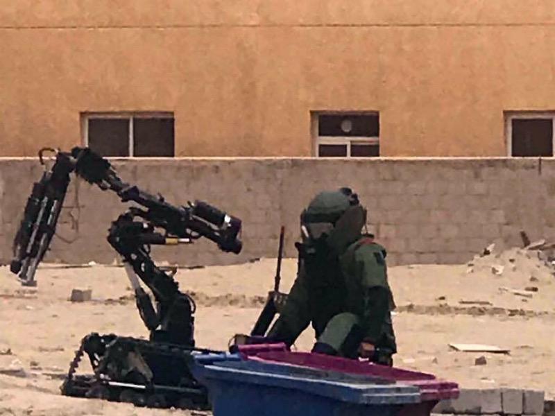 الروبوت الآلي أثناء التعامل مع الجسم الغريب