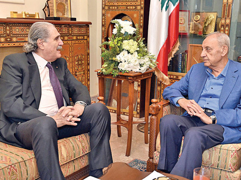 بري مستقبلاً جريصاتي في منزله أمس (الوكالة الوطنية للإعلام)