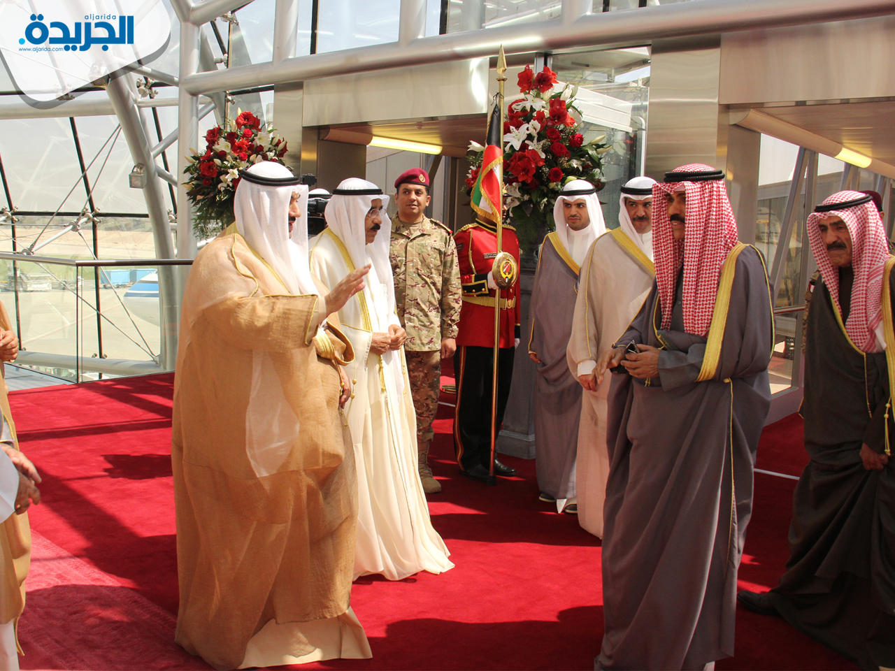 ولي العهد نواف الأحمد يغادر أرض الوطن متوجها الى الولايات المتحدة الأمريكية في زيارة خاصة يتخللها إجراء بعض الفحوصات الطبية المعتادة