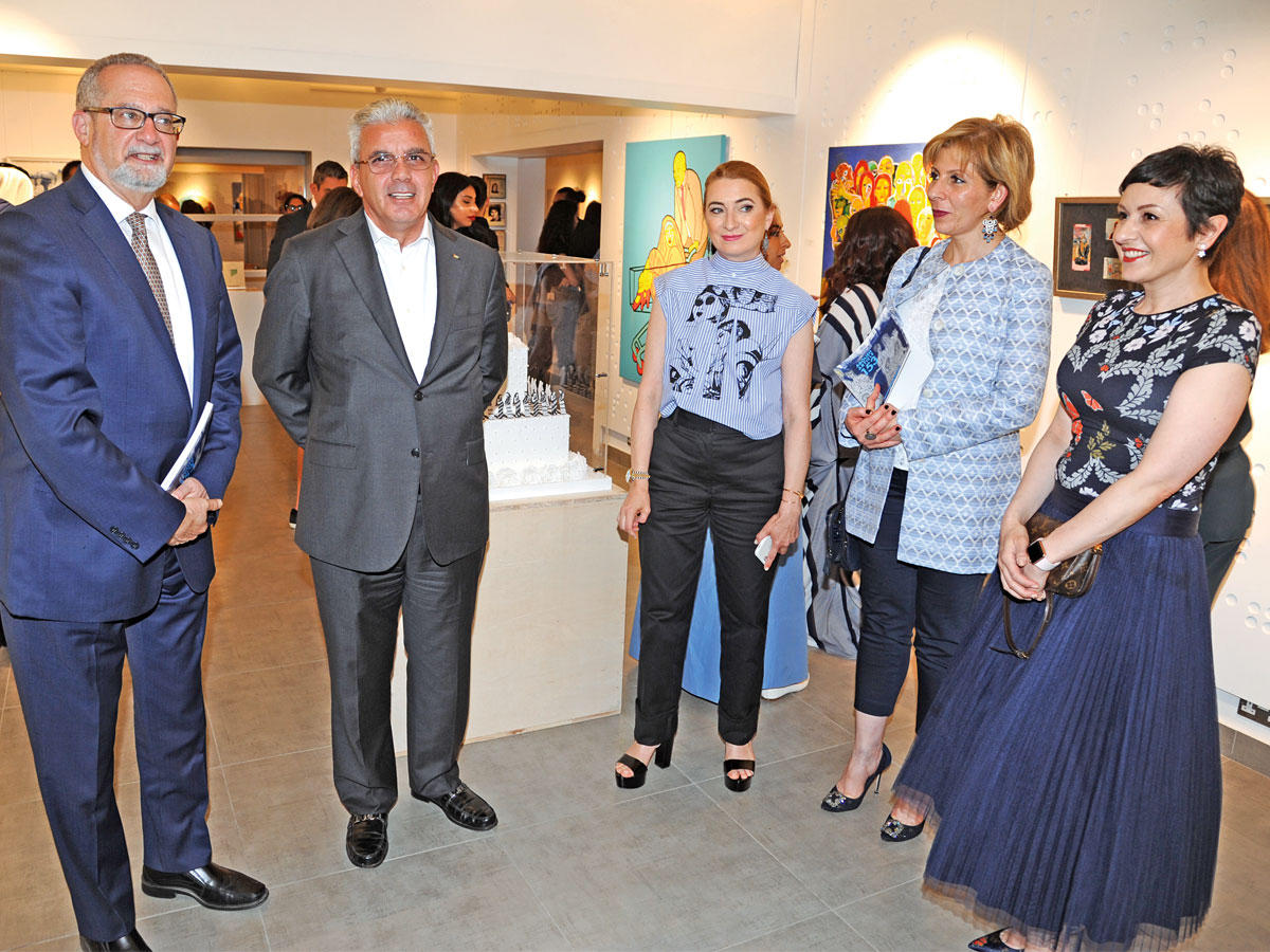 السفيران الأميركي والفلسطيني ضمن الحضور 