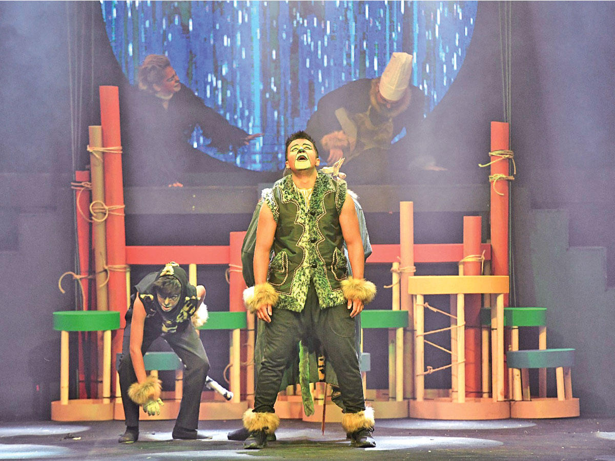 مشهد من «مملكة الأسود»