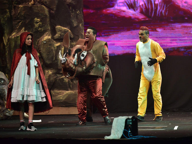 مشهد من مسرحية «أماني» 