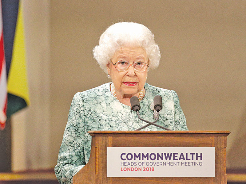 الملكة إليزابيث الثانية، ملكة بريطانيا