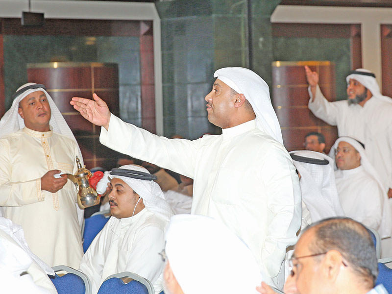 استياء واعتراضات خلال عمومية اتحاد ملاك شقق شمال غرب الصليبيخات  (تصوير جورج ريجي)