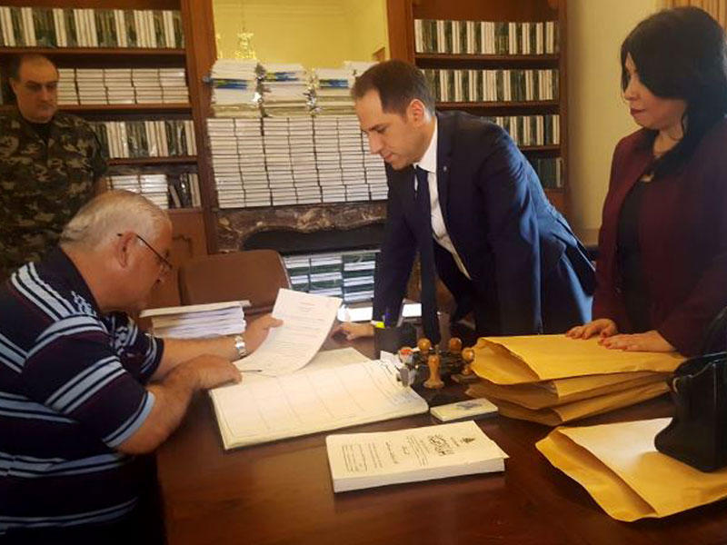 الجميل متقدّماً بالطعن على قانون الموازنة في المجلس الدستوري أمس (الوكالة الوطنية)