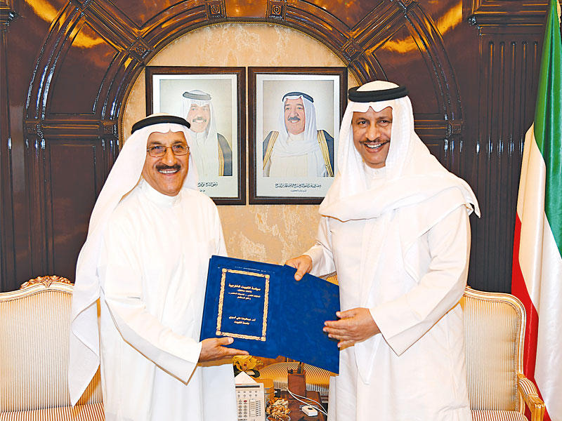 المبارك مستقبلاً أسيري أمس