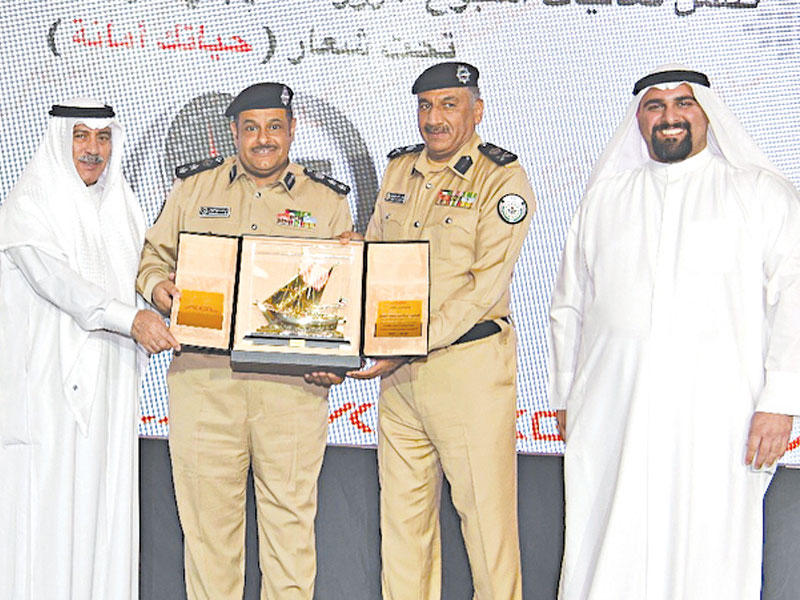 الدوسري والشويع يكرمان الجلال