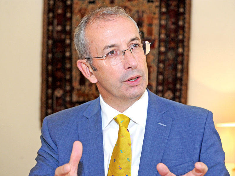 السفير البريطاني لدى الكويت مايكل دافنبورت