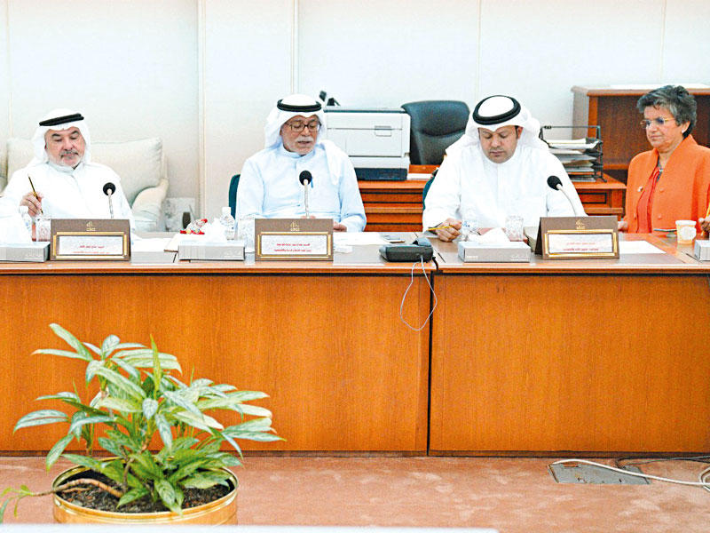 اجتماع اللجنة المالية أمس