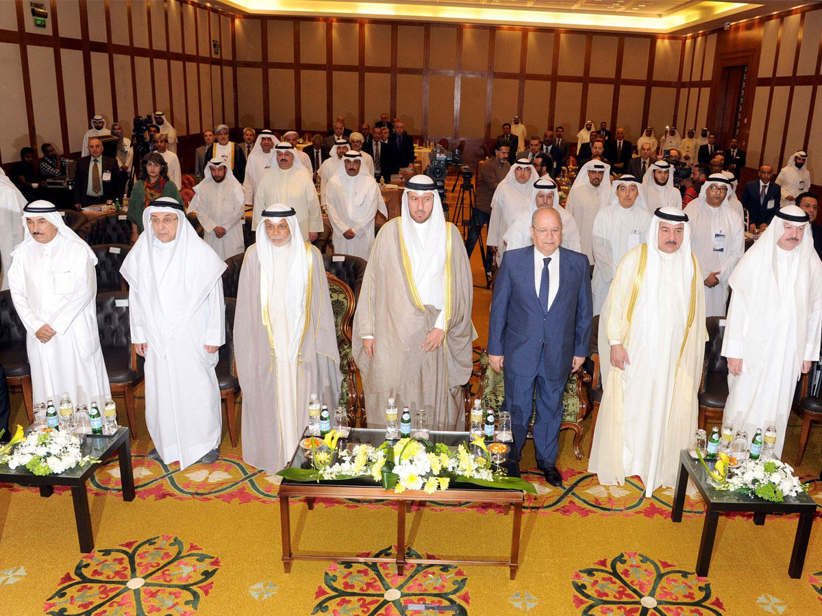 العفاسي يتوسط الحضور خلال افتتاح الملتقى العربي الثالث للقضاء الإداري