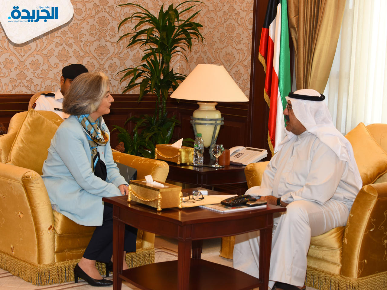 النائب الأول لرئيس مجلس الوزراء وزير الدفاع ناصر صباح الأحمد الصباح يستقبل سفيرة جمهورية فرنسا الصديقة لدى البلاد ماري ماسدوبوي