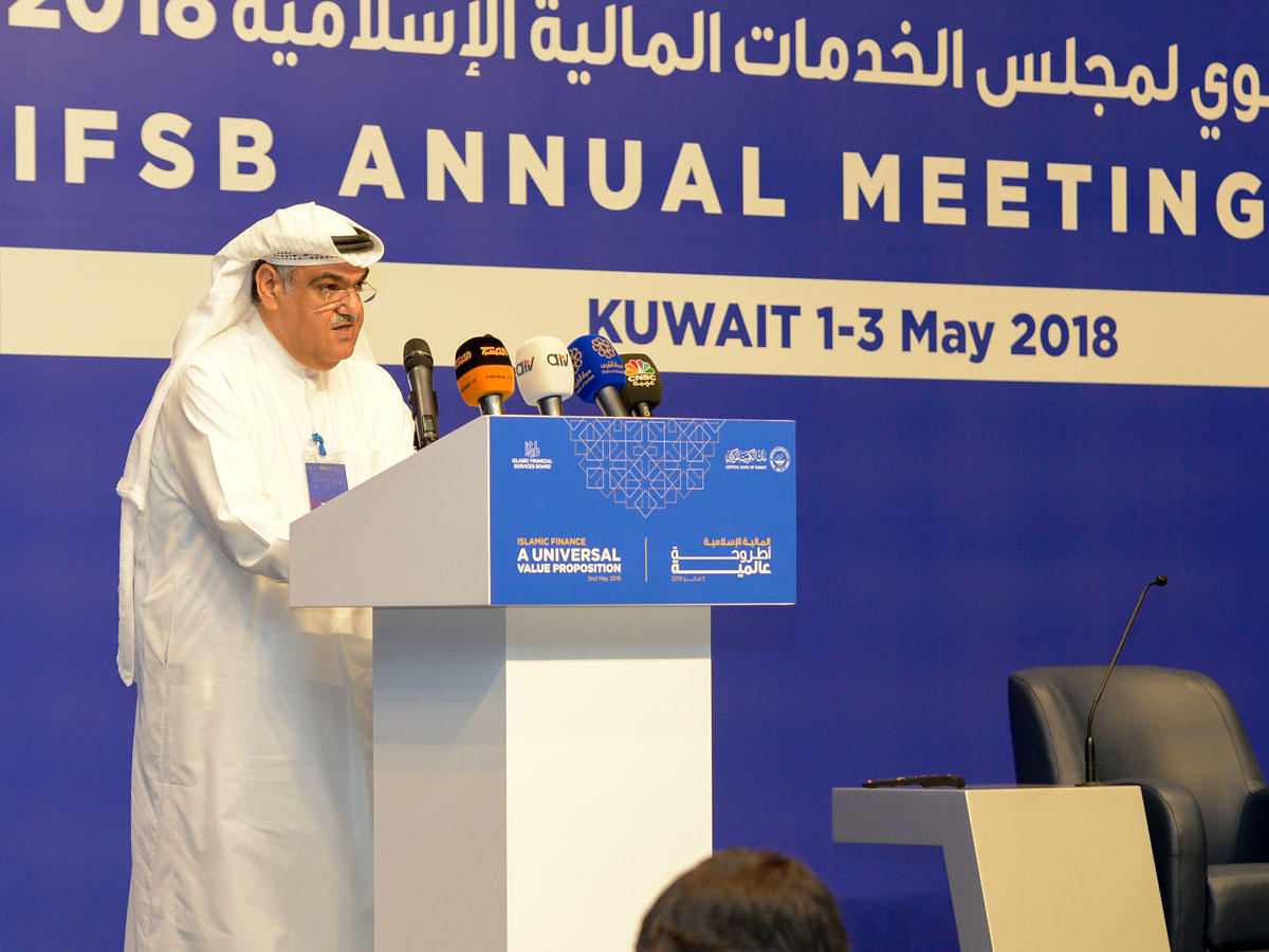 العوضي متحدثاً خلال المؤتمر (تصوير نوفل إبراهيم)