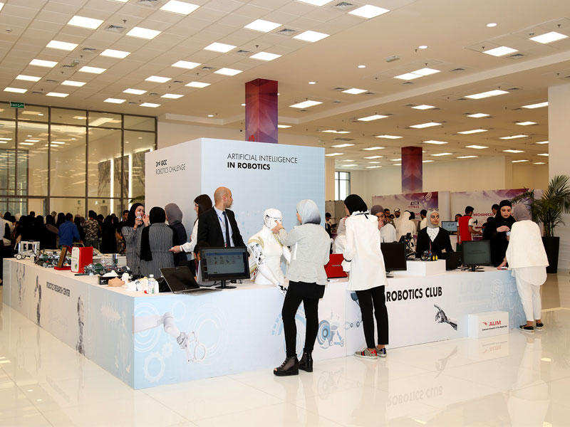  جانب من المعرض