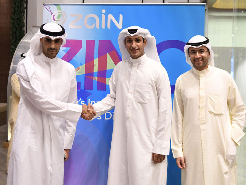 بدر الخرافي مع طلال العجيل ومحمد الرومي