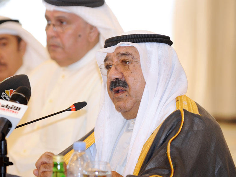 الشيخ ناصر الصباح متحدثاً خلال افتتاح الورشة