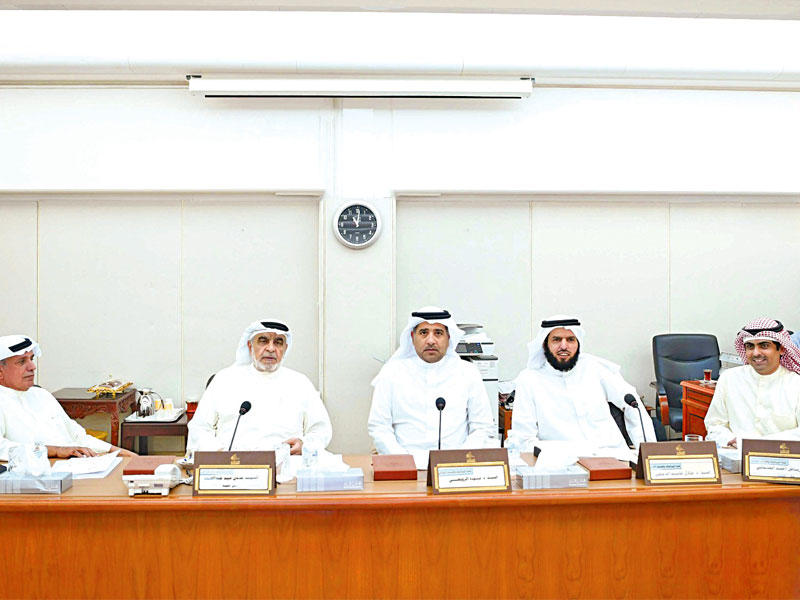 «الميزانيات» في اجتماعها أمس