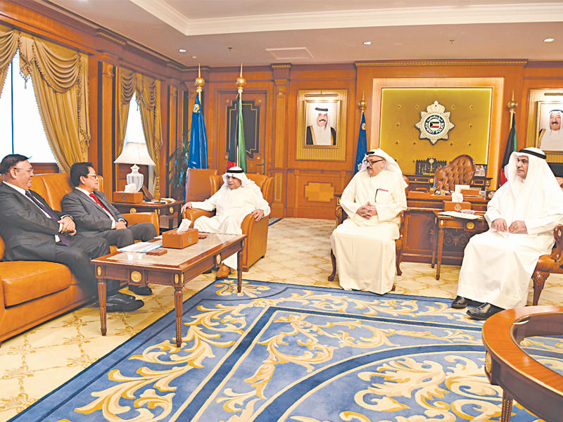 الجراح مستقبلا الوزير الفلبيني