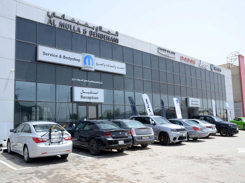 معرض السيارات الجديدة في الأحمدي (تصوير ميلاد غالي)