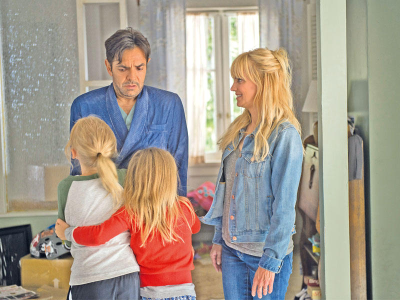 آنا فاريس وديربيز