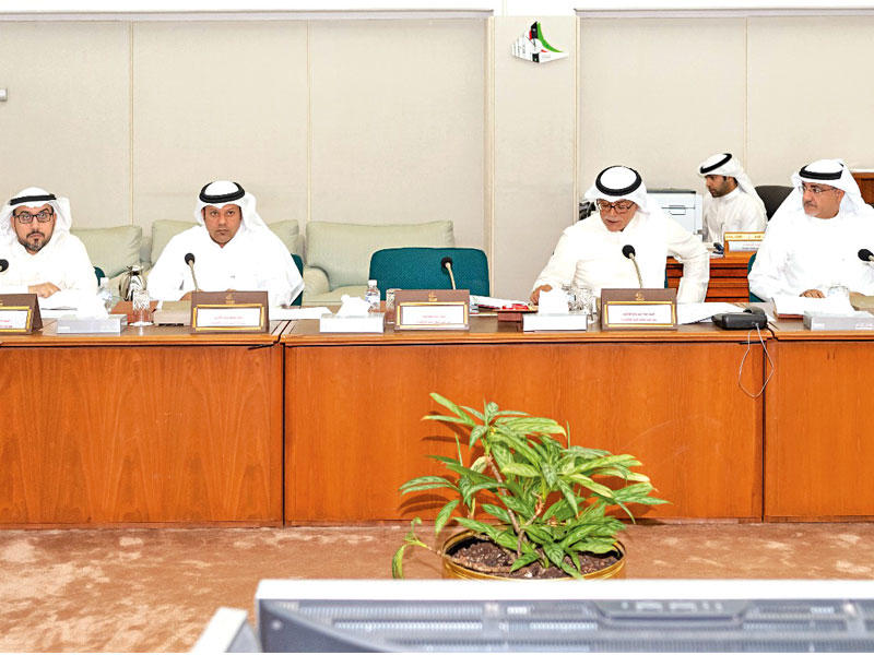 «المالية» في اجتماع سابق