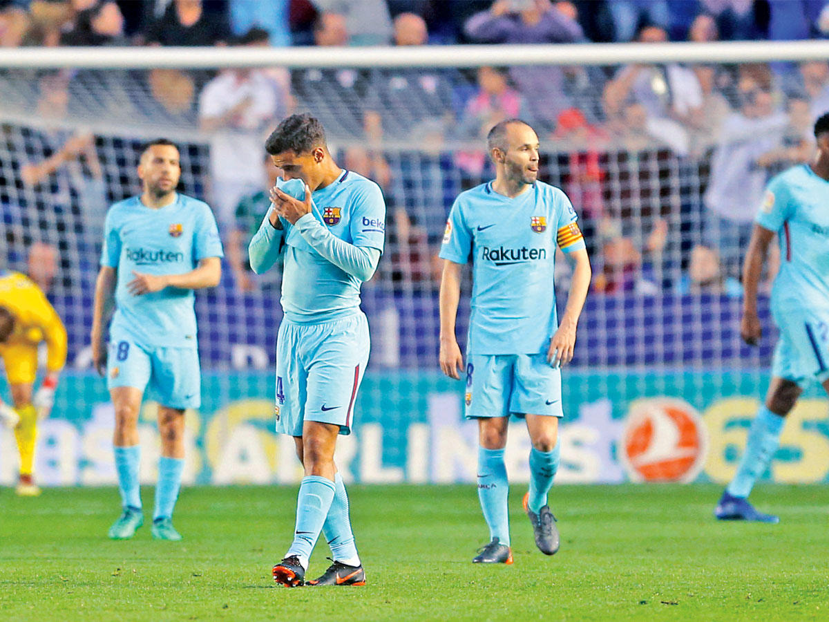 لاعبو برشلونة بعد انتهاء المباراة