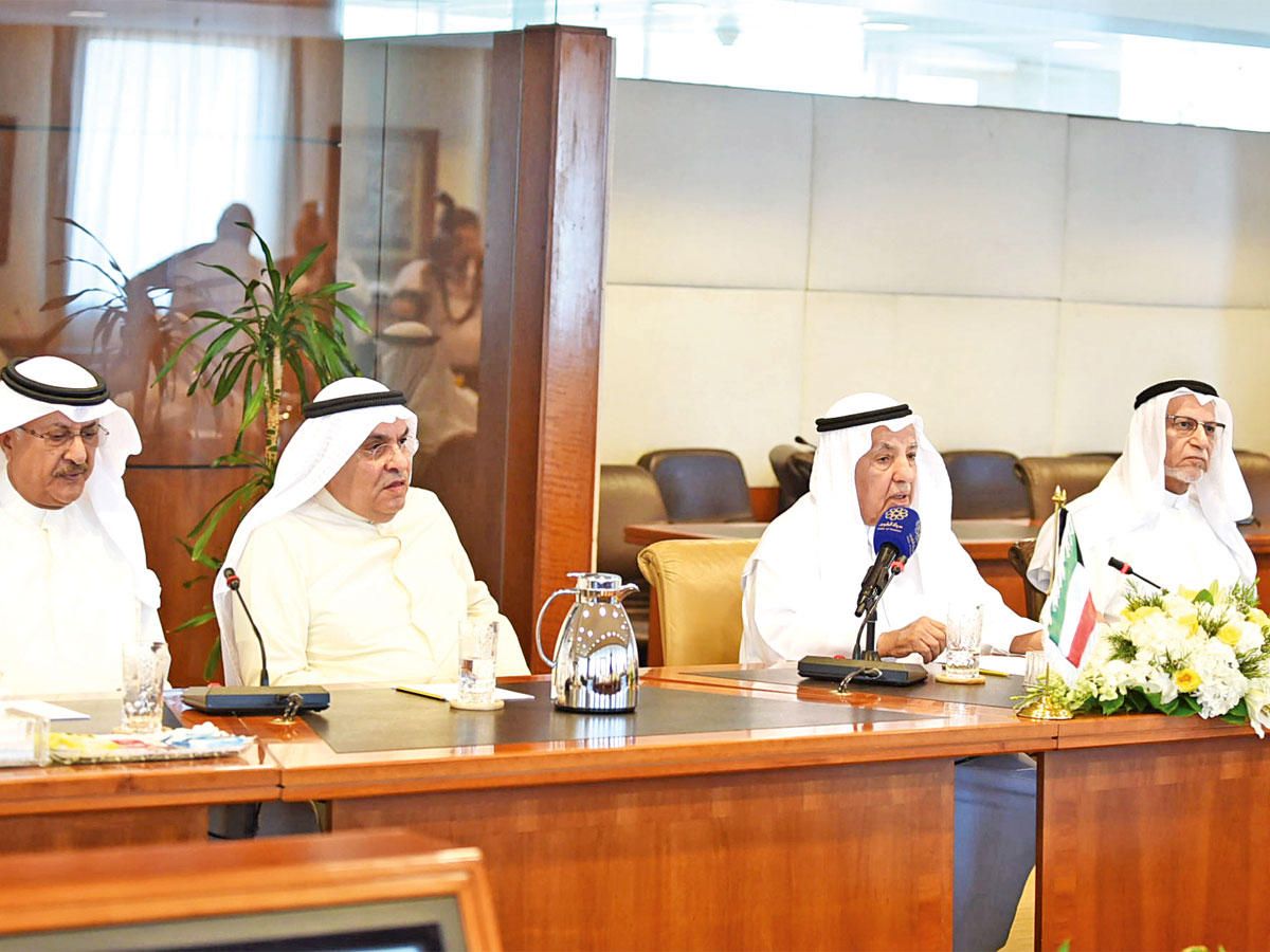 الغانم مترئساً الجانب الكويتي في الاجتماع