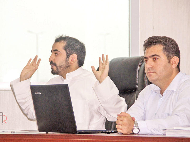 الجري متحدثاً 