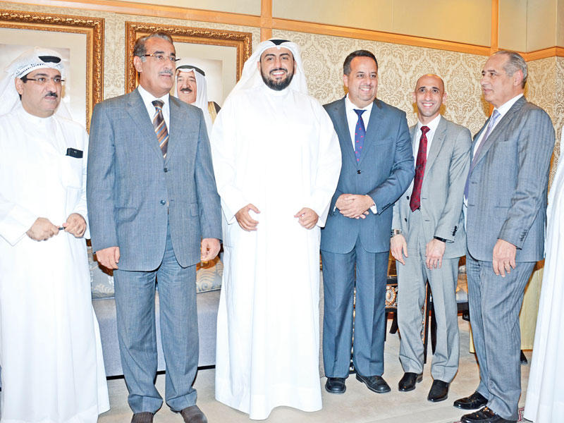 جانب من المهنئين (تصوير ميلاد غالي) 