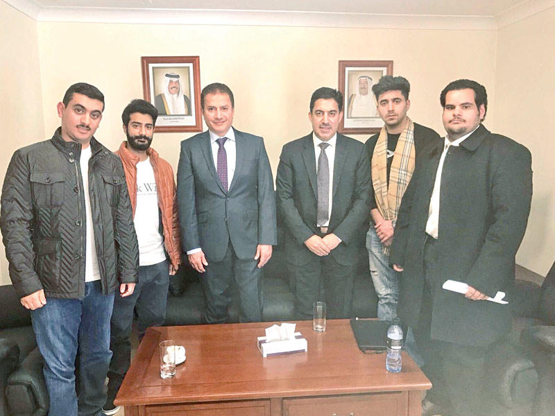 الرفاعي والمعتوق متوسطَين وفد اتحاد أستراليا