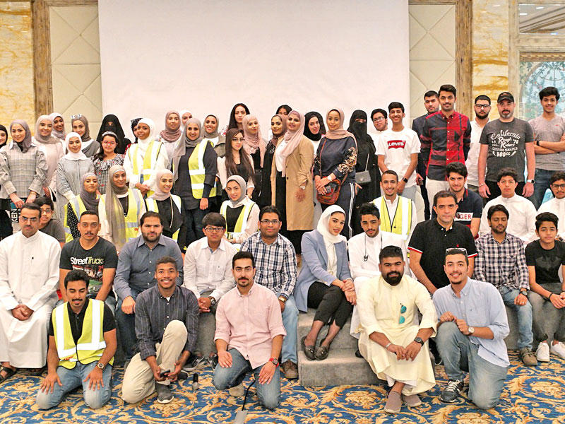 صورة جماعية لفريق Ooredoo التطوعي