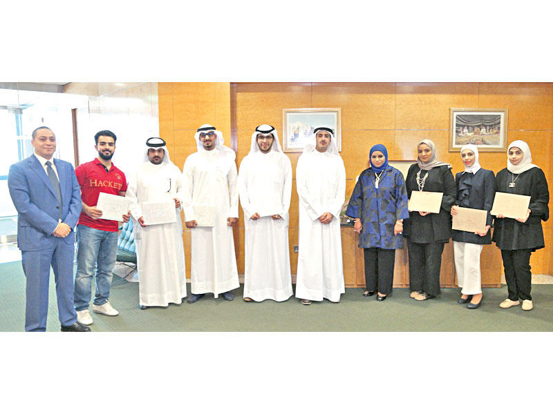 خريجو الدورة