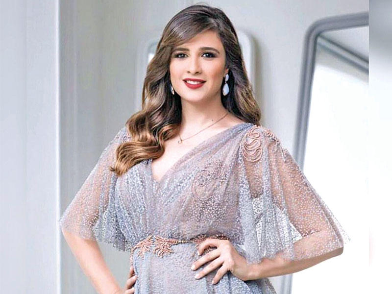 ياسمين عبد العزيز