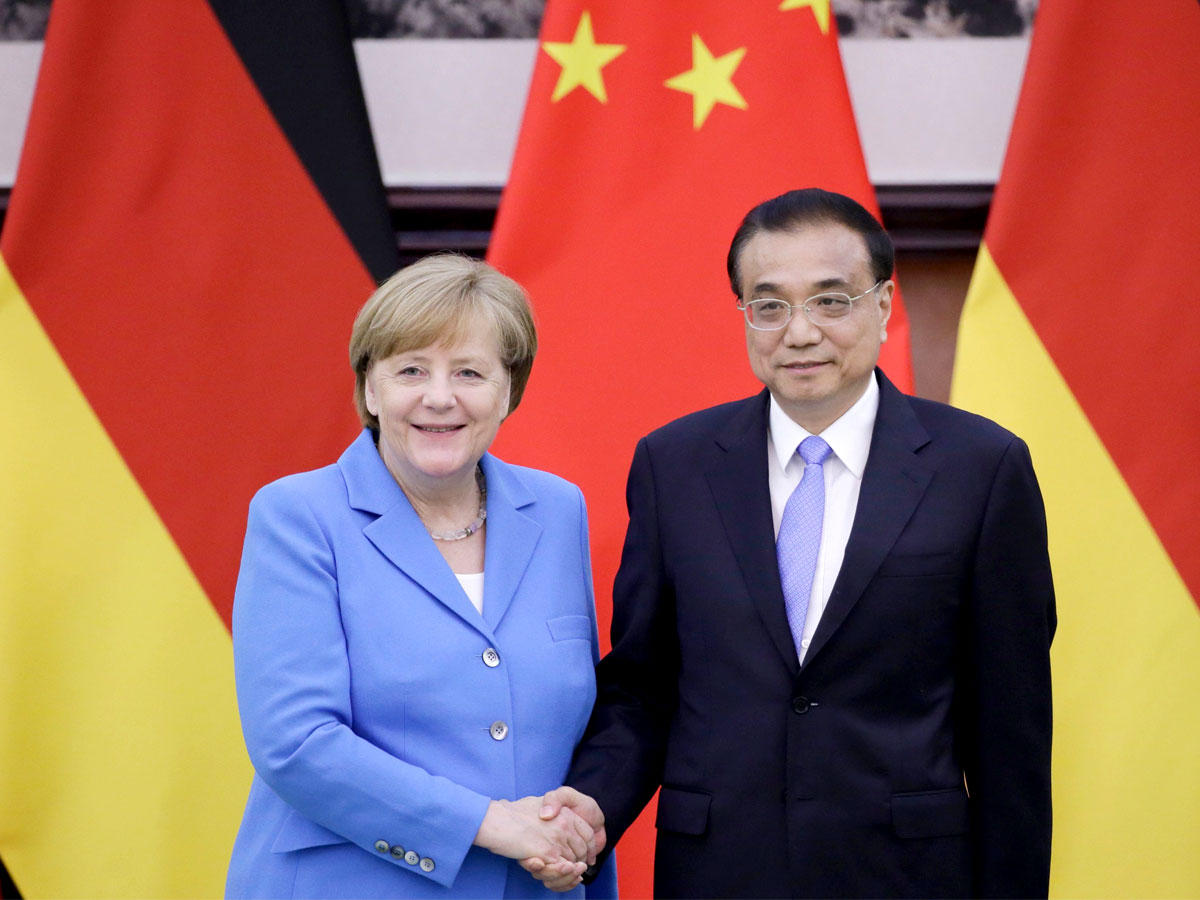  رئيس الوزراء الصيني لي كه شيانغ مع المستشارة الألمانية أنجيلا ميركل