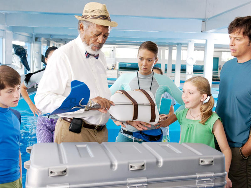 مورغان فريمان في فيلم «الدلفين»