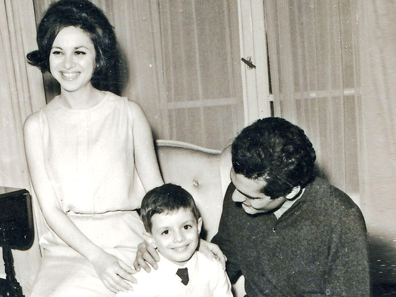 مع عمر الشريف وابنهما