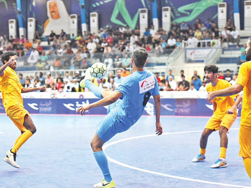 جانب من منافسات دورة الروضان أمس الأول