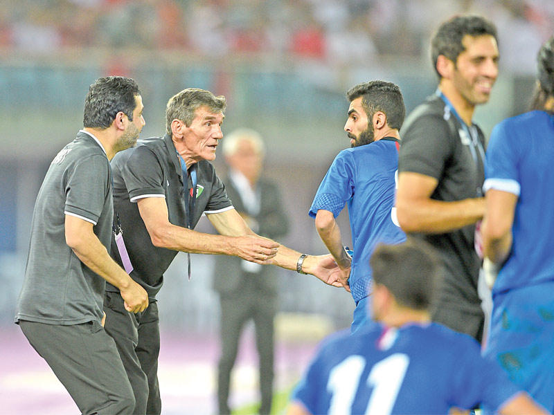 رادي يوجه اللاعبين