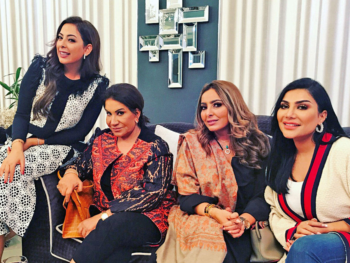 فاطمة الصفي تتوسط نجوم «هم نوايا» 