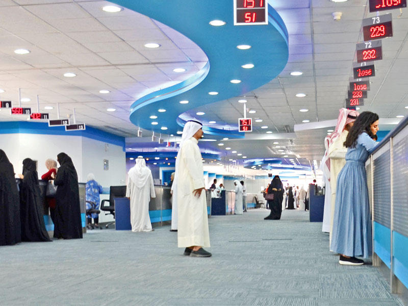 جانب من تسجيل المتوقع تخرجهم من الجامعة