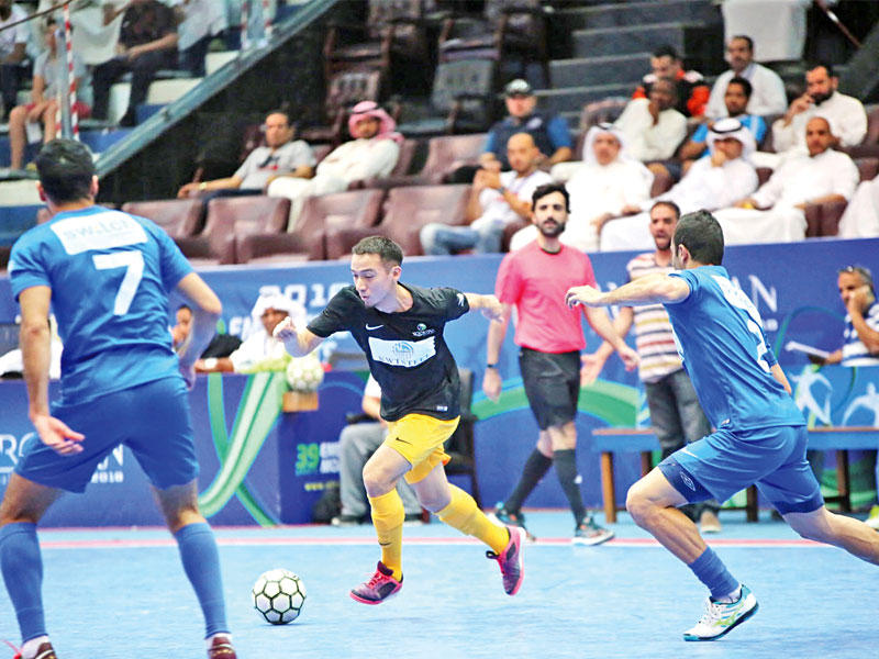 جانب من منافسات اليوم الثاني عشر