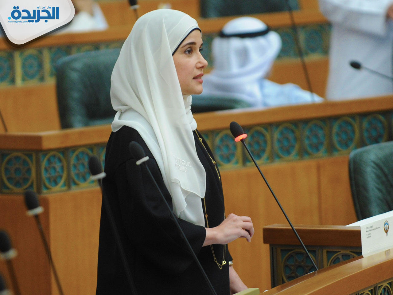 وزيرة الدولة لشؤون الخدمات جنان بوشهري