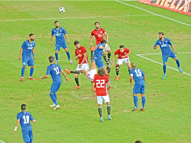 جانب من لقاء منتخبنا الوطني الأخير أمام مصر