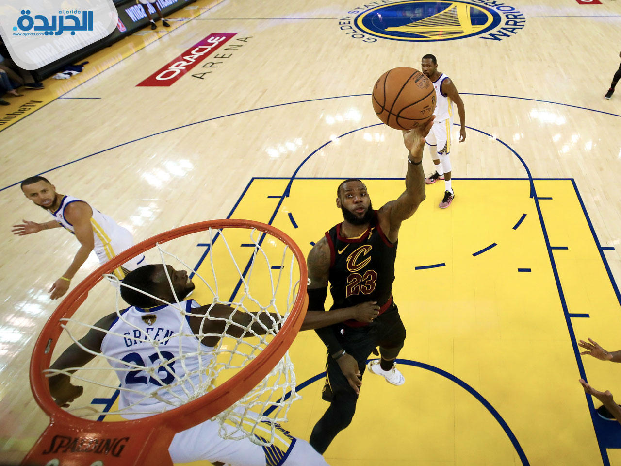 تألق النجم ليبرون خلال المباراة