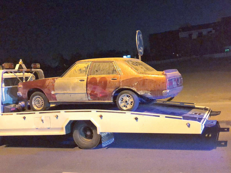 رفع احدى السيارات خلال الحملة