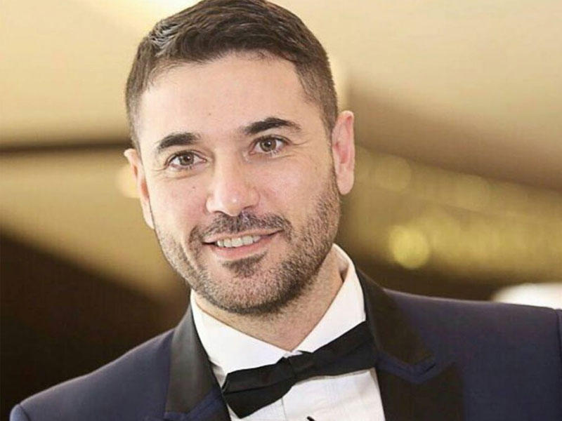 الفنان أحمد عز