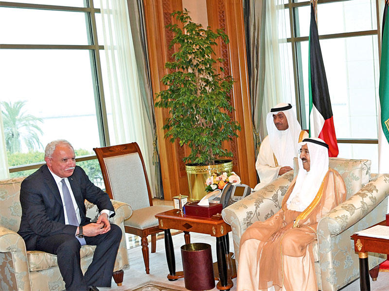 الأمير مستقبلاً وزير الخارجية الفلسطيني 